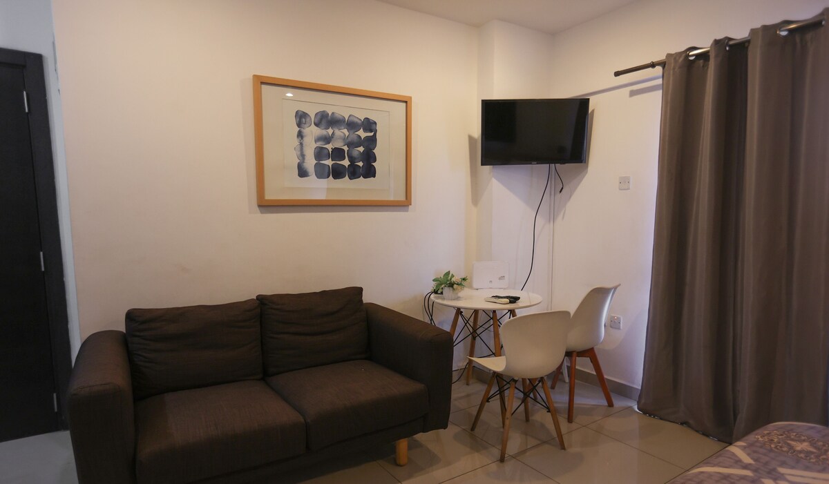 Gallery Luxury Suites by Cozy 3