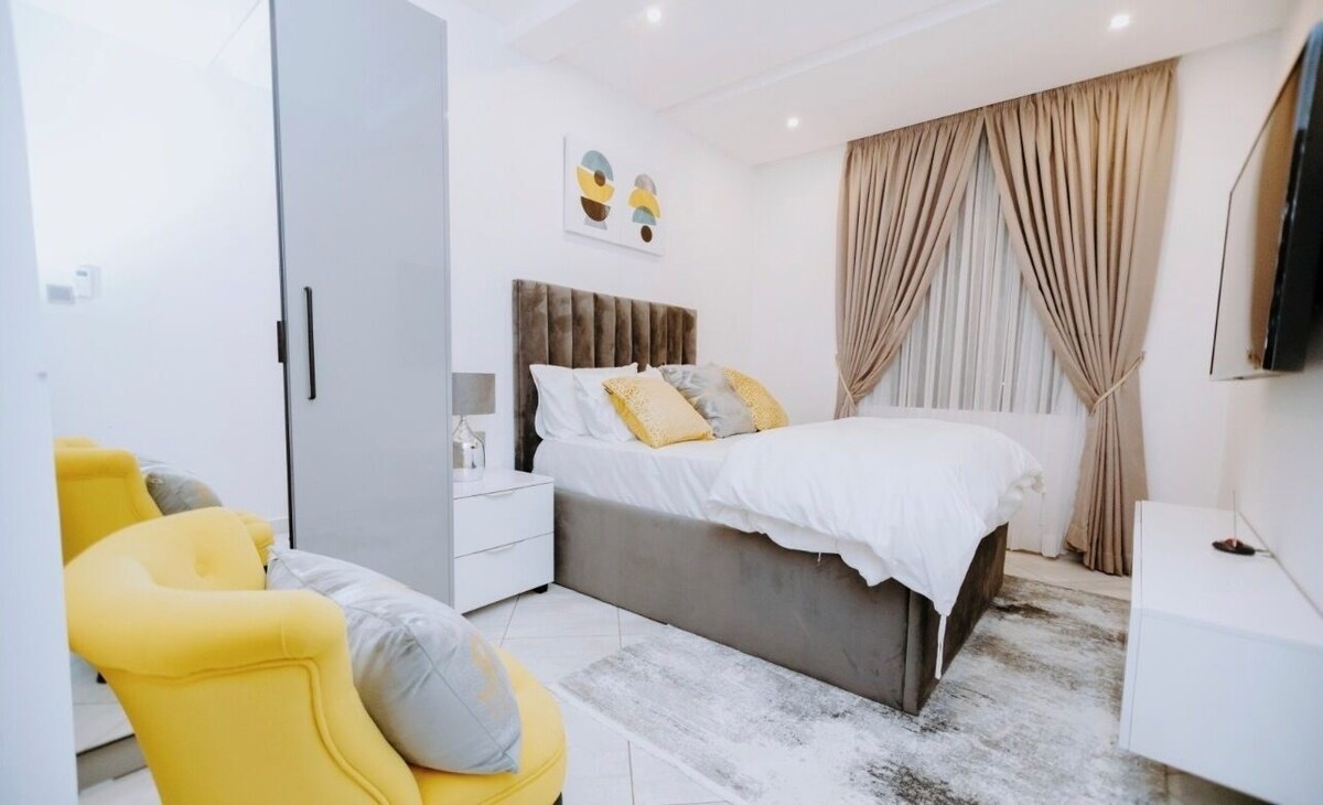 The Jewel Apartment  5