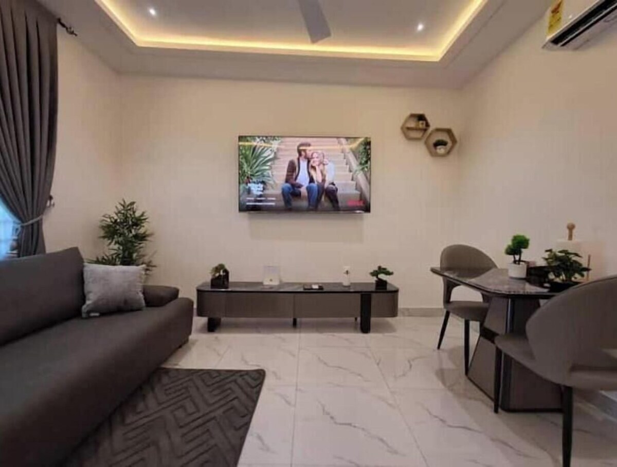 Luxe Haven by Cosdarl Homes