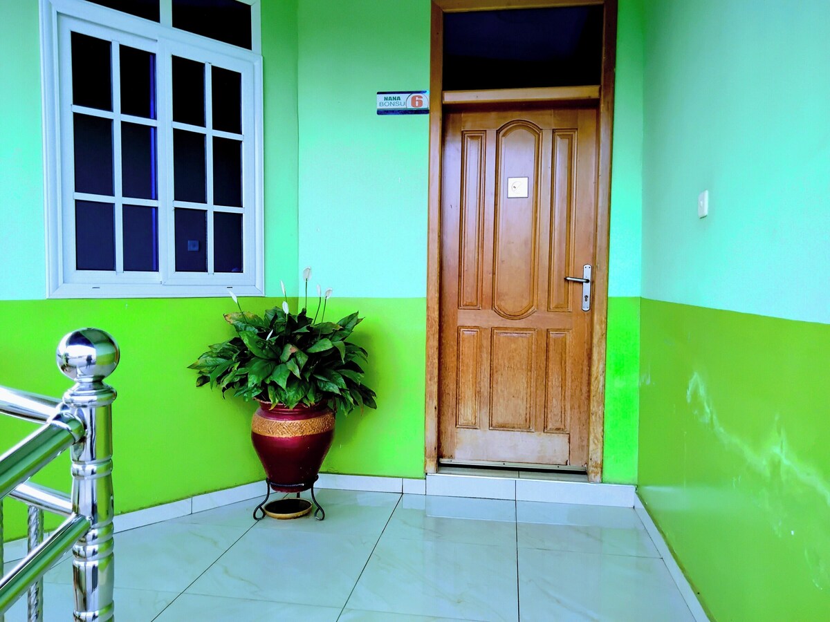 Renajoe Exclusive Centre 6